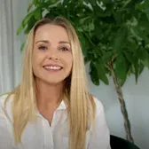 Bell Bennett, Gründerin von BB Escort